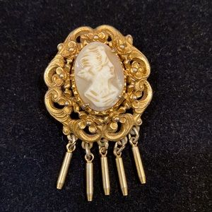 Signed FLORENZA Vintage Carved Shell Cameo Gold Tone Brooch Pin